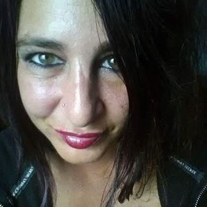 Meet your Posher, Selena